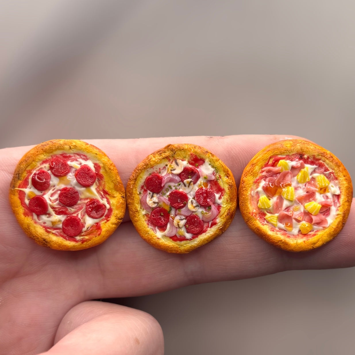 1:12 Pizza - 3 verschillende soorten - Handgemaakt - Poppenhuis