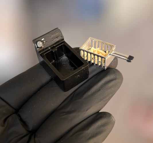 1:12 Frituurpan met ongebakken patat - Handgemaakt - Poppenhuis